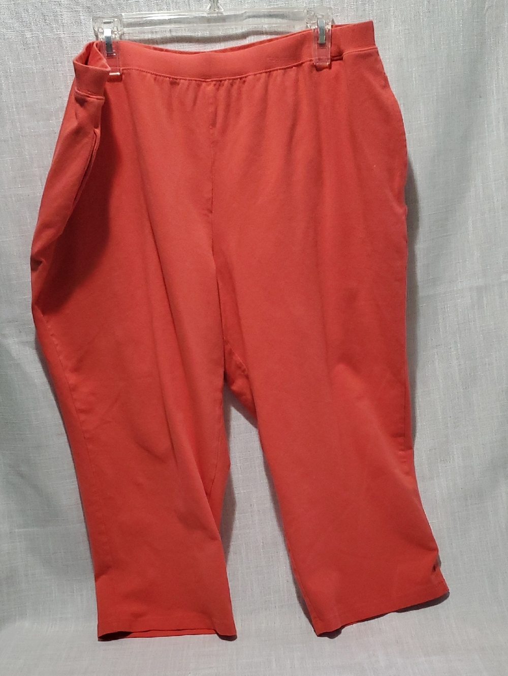 Catherines Coral Capri Pants